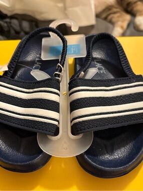 The Children’s place  Kids Navy and White Slide Sandals